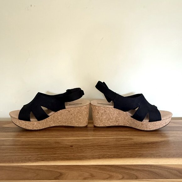 Clarks Collection Women's Annadel Bari Wedge Sandals 8.5W NWOT black suede - Picture 4 of 15